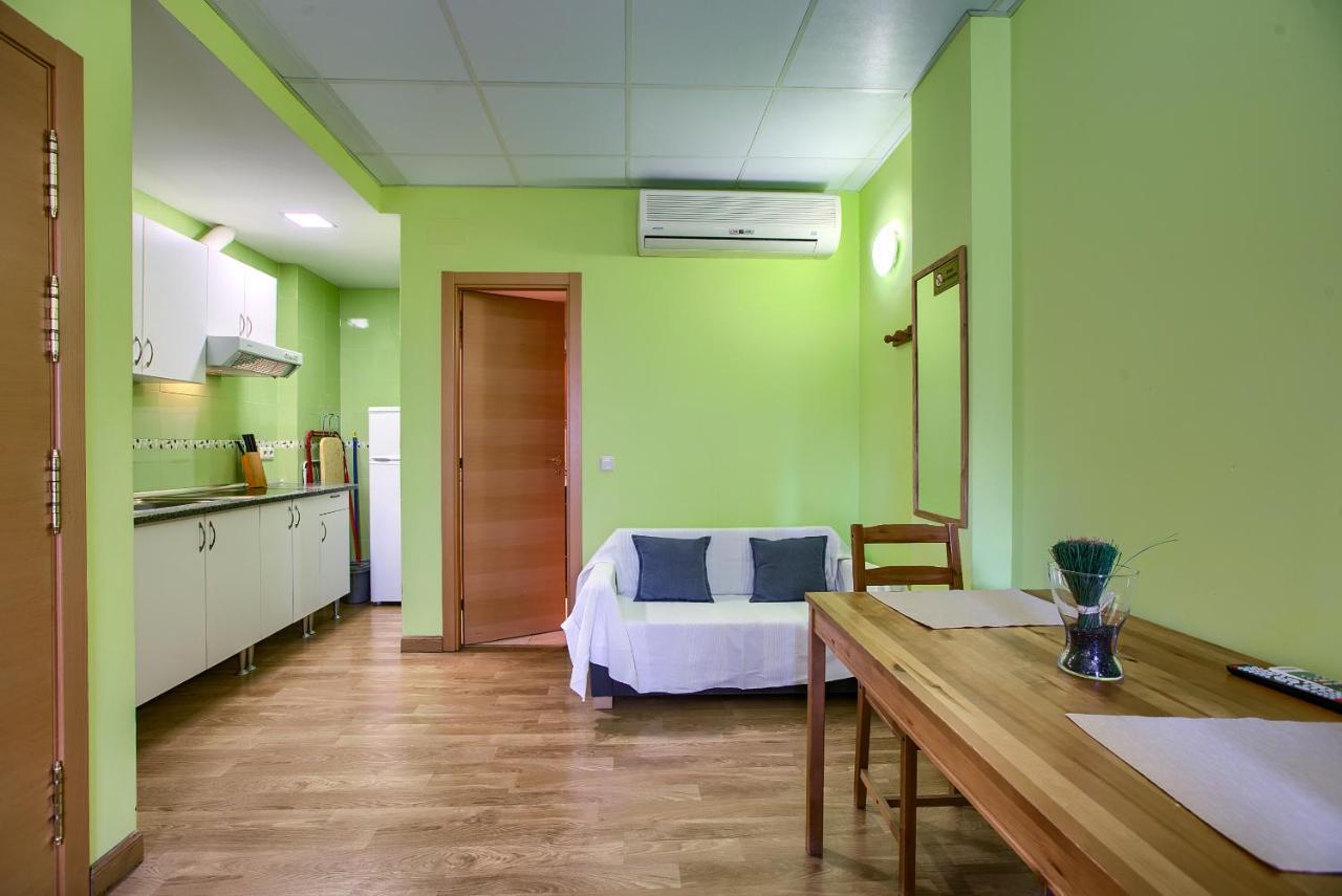 Apartamentos Barajas Мадрид Екстер'єр фото