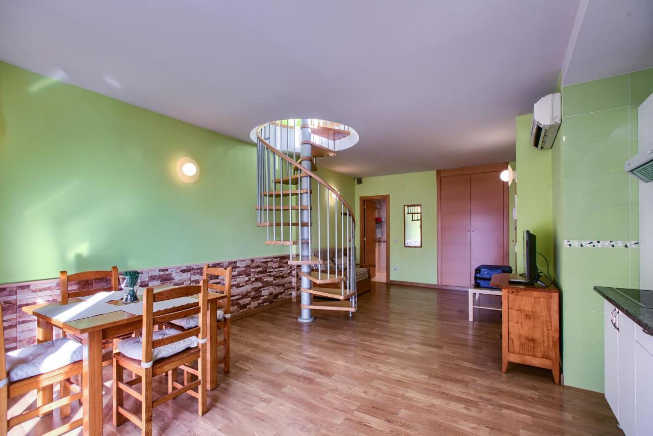 Apartamentos Barajas Мадрид Екстер'єр фото