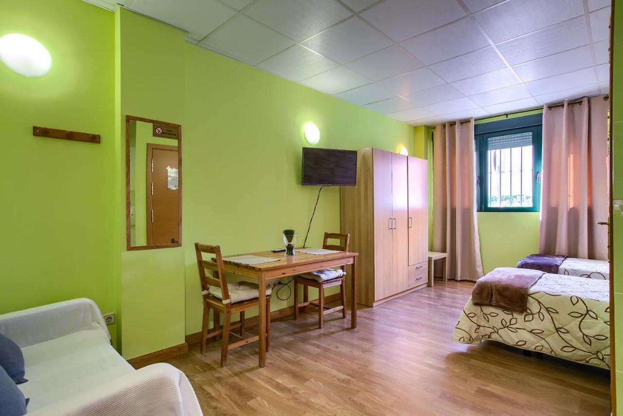 Apartamentos Barajas Мадрид Екстер'єр фото