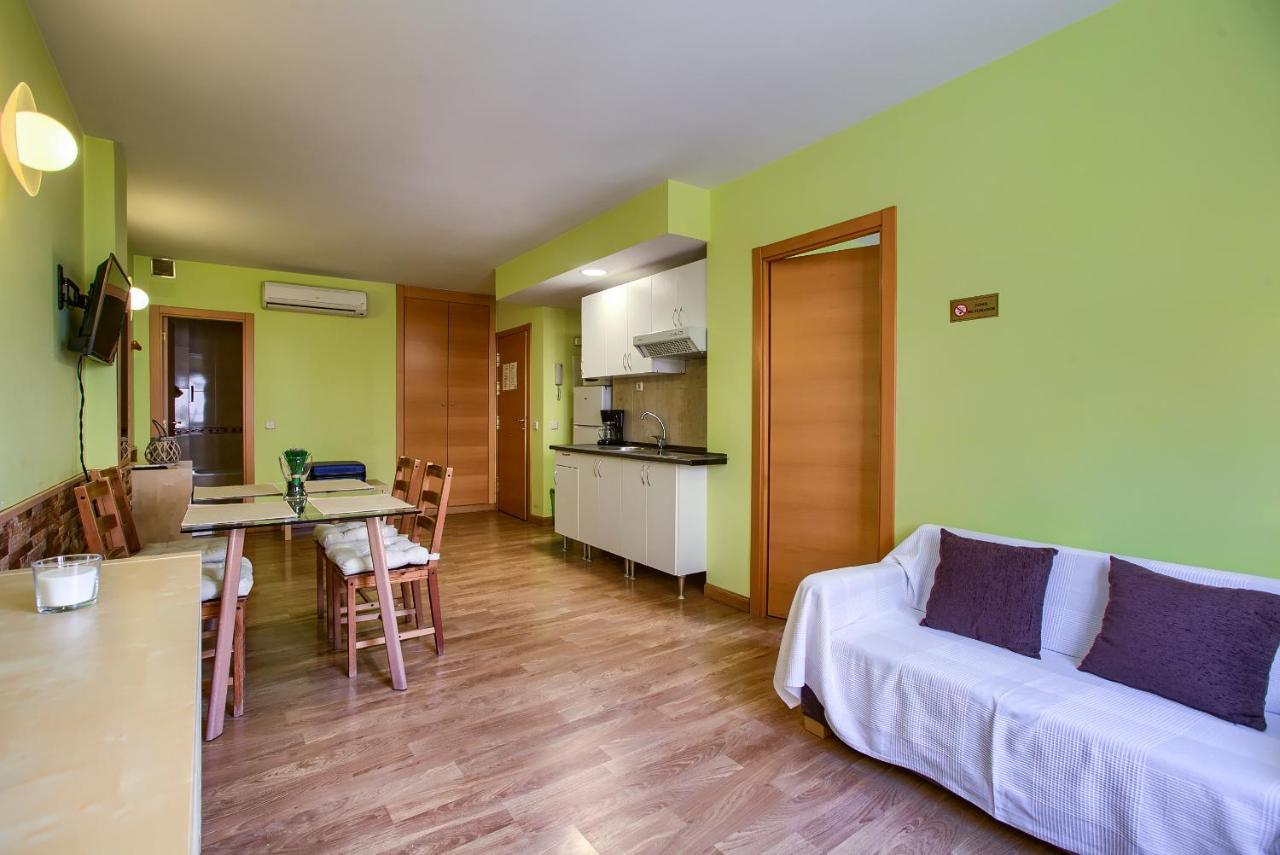 Apartamentos Barajas Мадрид Екстер'єр фото