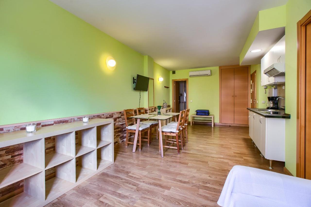 Apartamentos Barajas Мадрид Екстер'єр фото