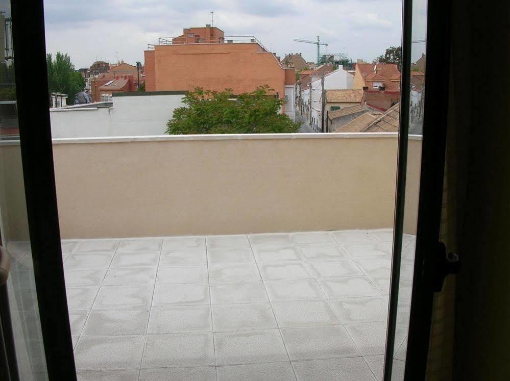 Apartamentos Barajas Мадрид Екстер'єр фото